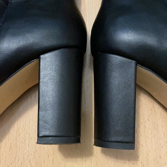 Black booties - Picture 4 of 6